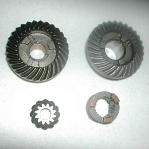 A set of four different gears and one gear ring.